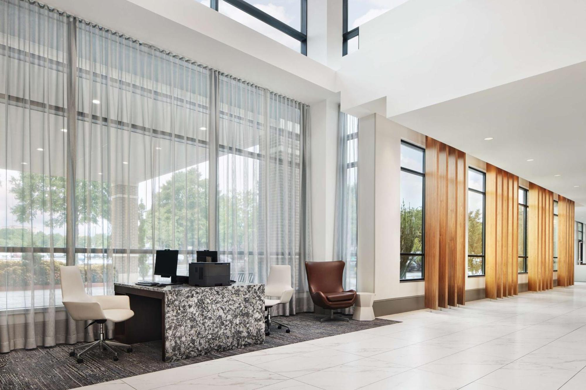 Embassy Suites By Hilton Atlanta Airport North Hapeville Esterno foto
