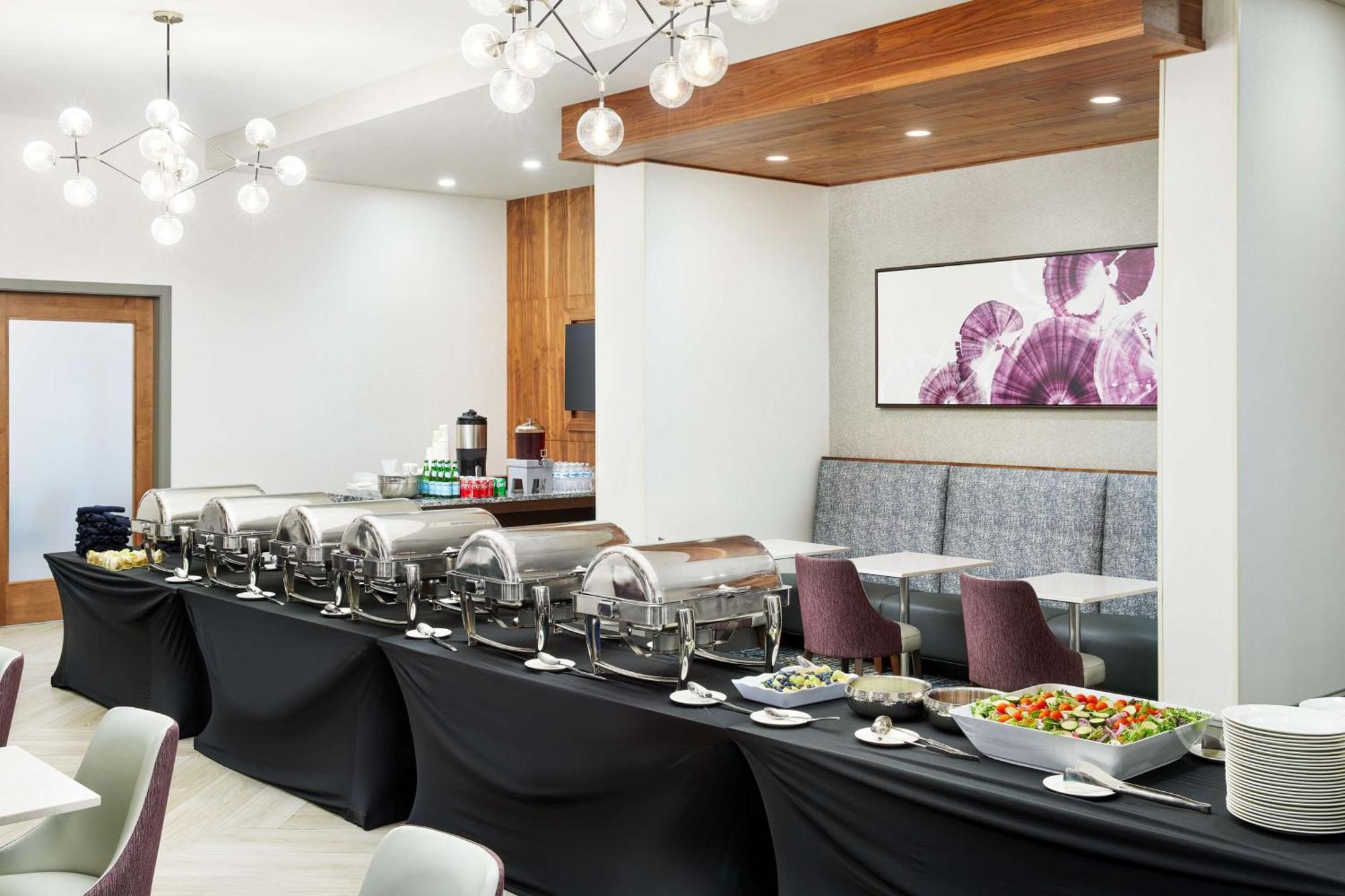 Embassy Suites By Hilton Atlanta Airport North Hapeville Esterno foto